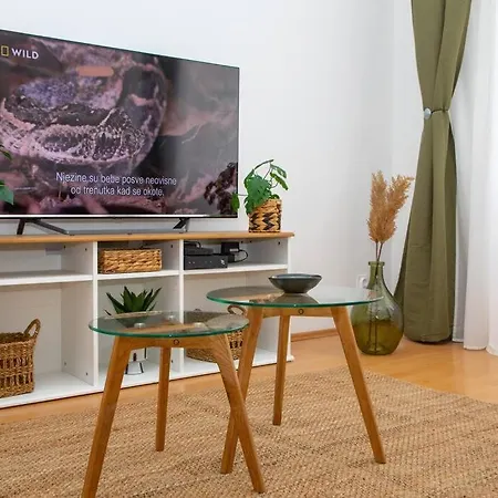 아파트 Brand New Center Nostalgija 스플리트