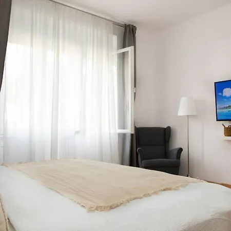 Brand New Center Nostalgija * Split