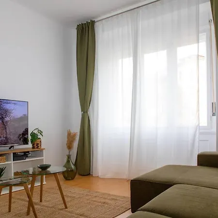 Brand New Center Nostalgija Apartment *
